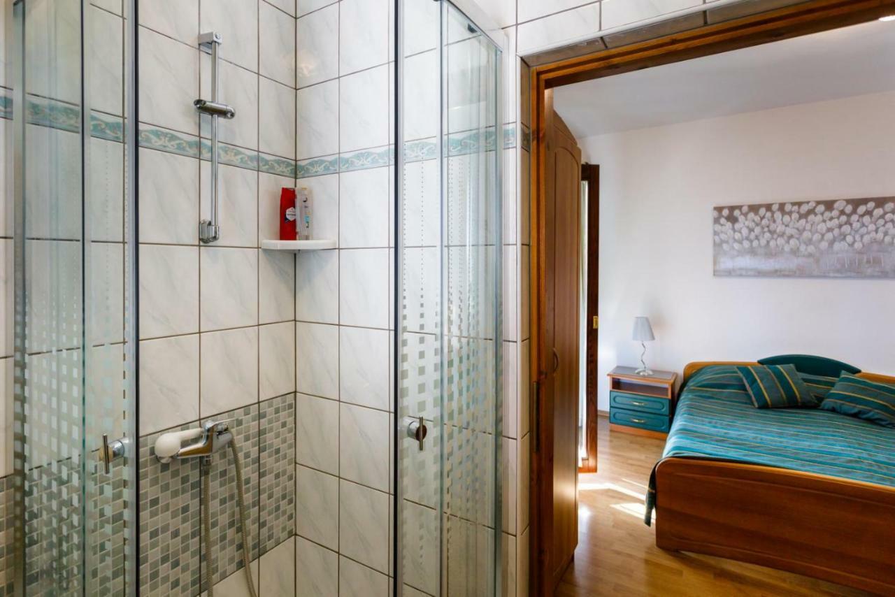 Rooms Mimi Krk Town Exterior photo